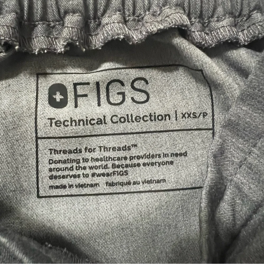 Figs Yola Skinny Scrub Pants‎ in Graphite Size XXSP